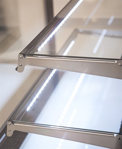 Hyllplan med LED belysning på RC270Y